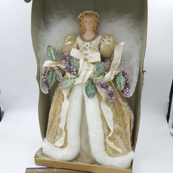 HAND CRAFTED BRASS KEY 16" PORCELAIN ANGEL TREETOPPER NEVER REMOVED FROM BOX - Picture 4 of 16